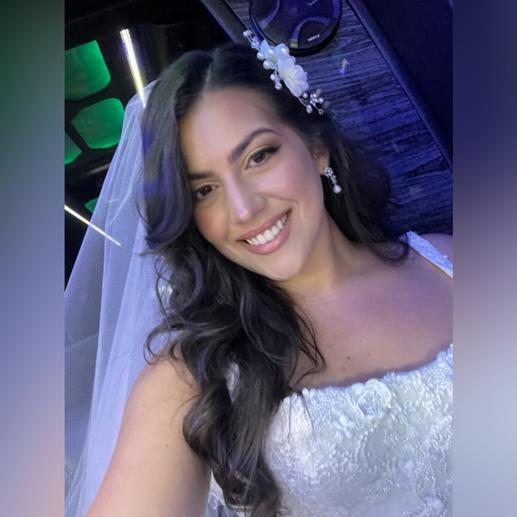 Meet your Posher, Megan - Picture 3 of 16